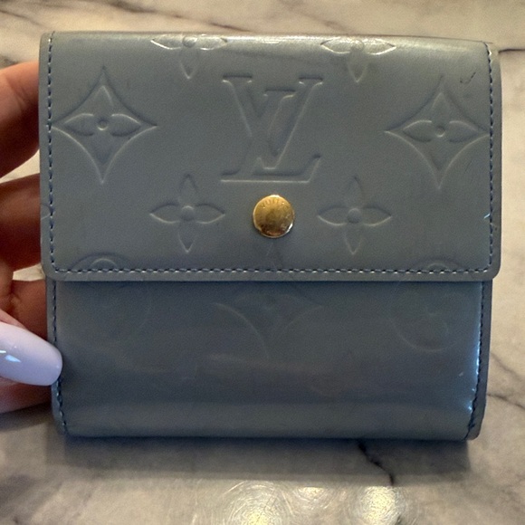 LOUIS VUITTON Monogram
Vernis Portefeuille Elise LV Patent Leather Wallet - Picture 1 of 14